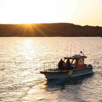 Archaeologists look below the ocean surface in Dampier Archipelago for signs of ancient culture